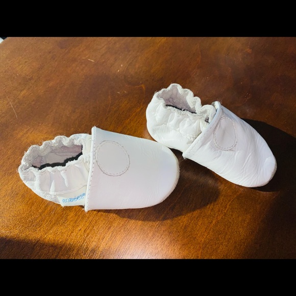 Robeez white leather booties Infant size 0 - Picture 4 of 7